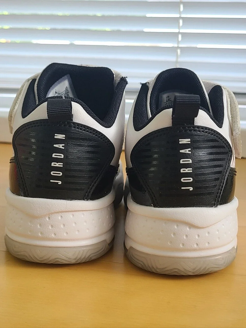 Nike Air Jordan Max Aura 2 PS | White Black Red | Size 13C